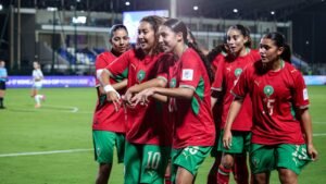 لاعبات المنتخب المغربي لأقل من 17 سنة يحتفلن بهدف في كأس العالم 2026